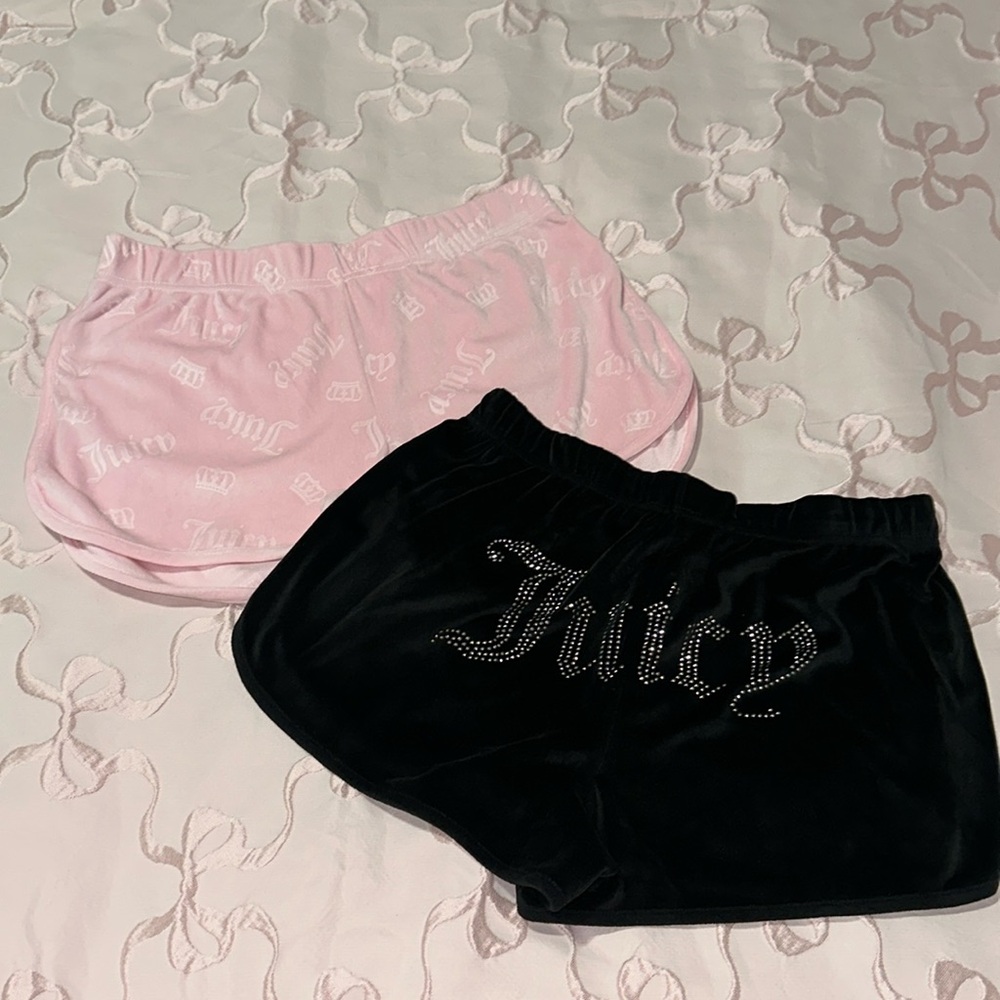 Juicy Couture 2-piece Velour Shorts Set